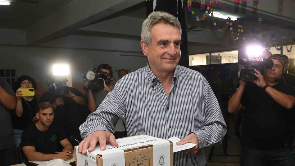 Agustín Rossi votó en Rosario. Foto: Télam.