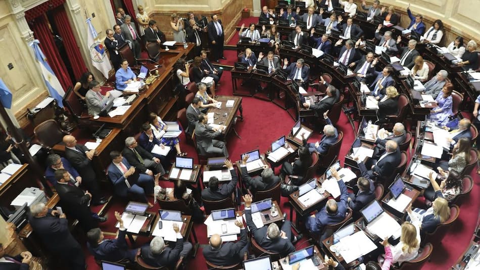 Debate en Senado por Reformas Económicas