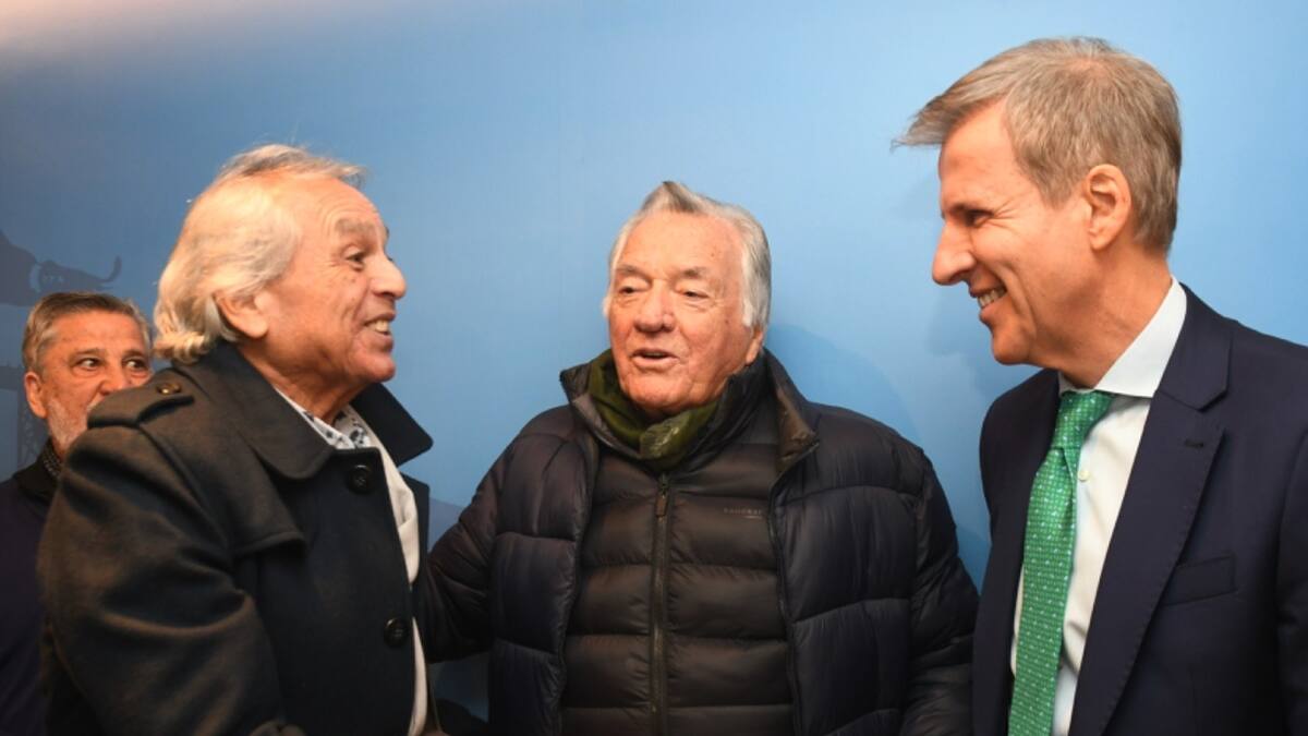 Barrionuevo sumó a Redrado a su partido.