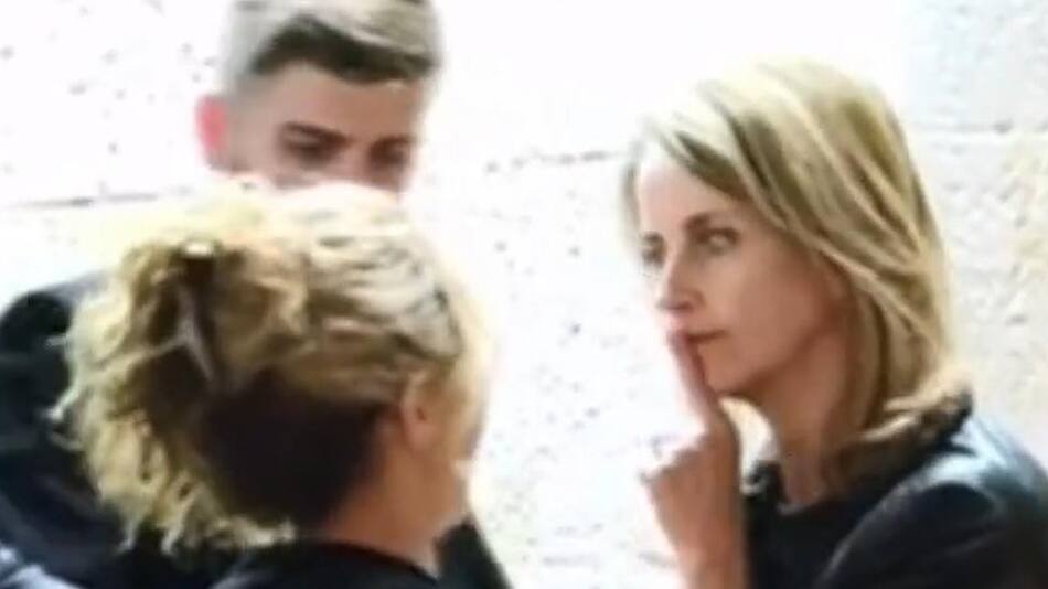 Shakira junto a la mamá de Piqué. Foto: captura.