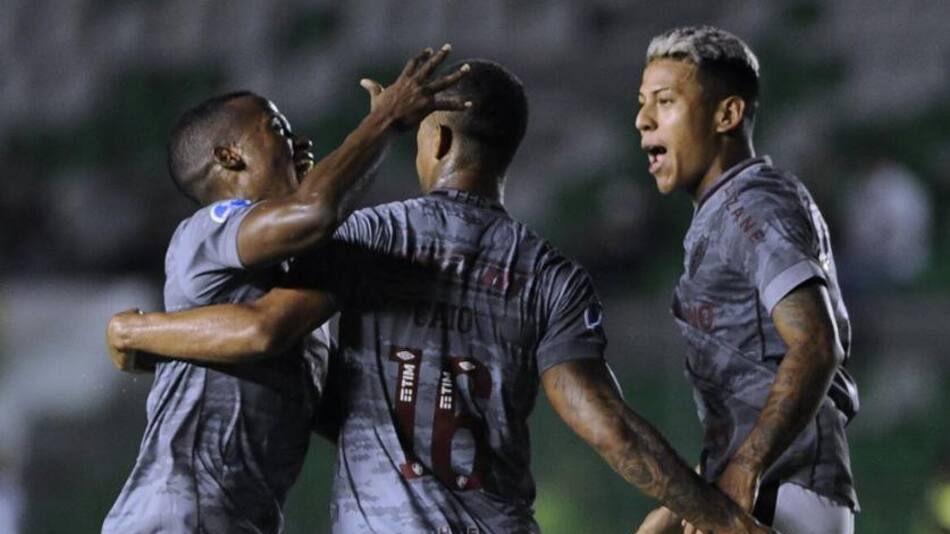 Fluminense vs Oriente Petrolero. Foto: NA.