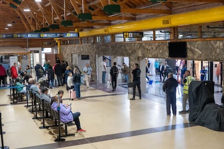 Inauguración del sector de partidas del Aeropuerto Chapelco.