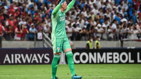 Armani, en duda para el Superclásico. Foto: NA.