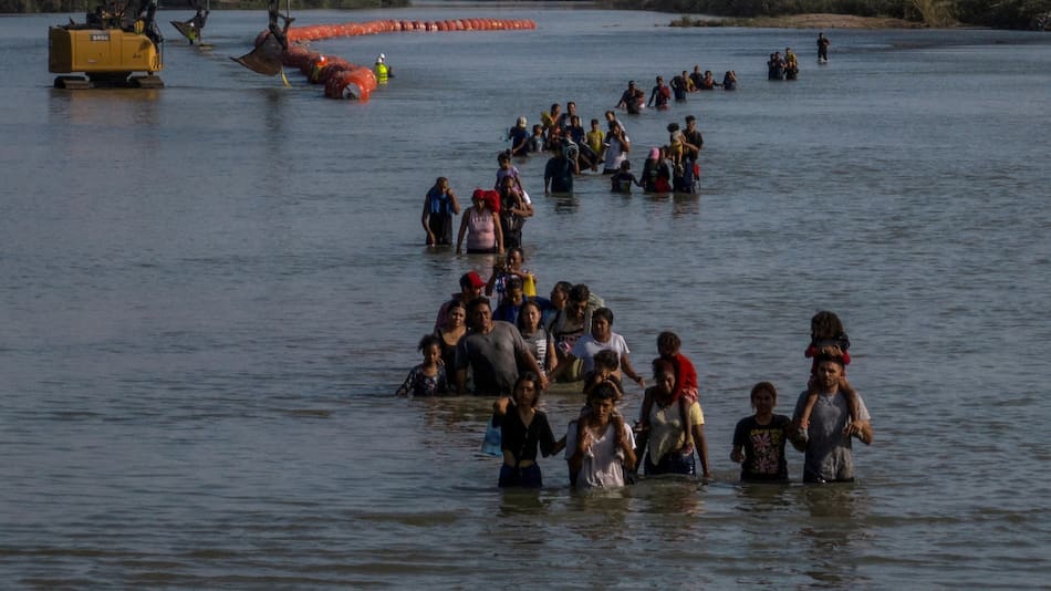 Migrantes en Texas. Foto: Reuters
