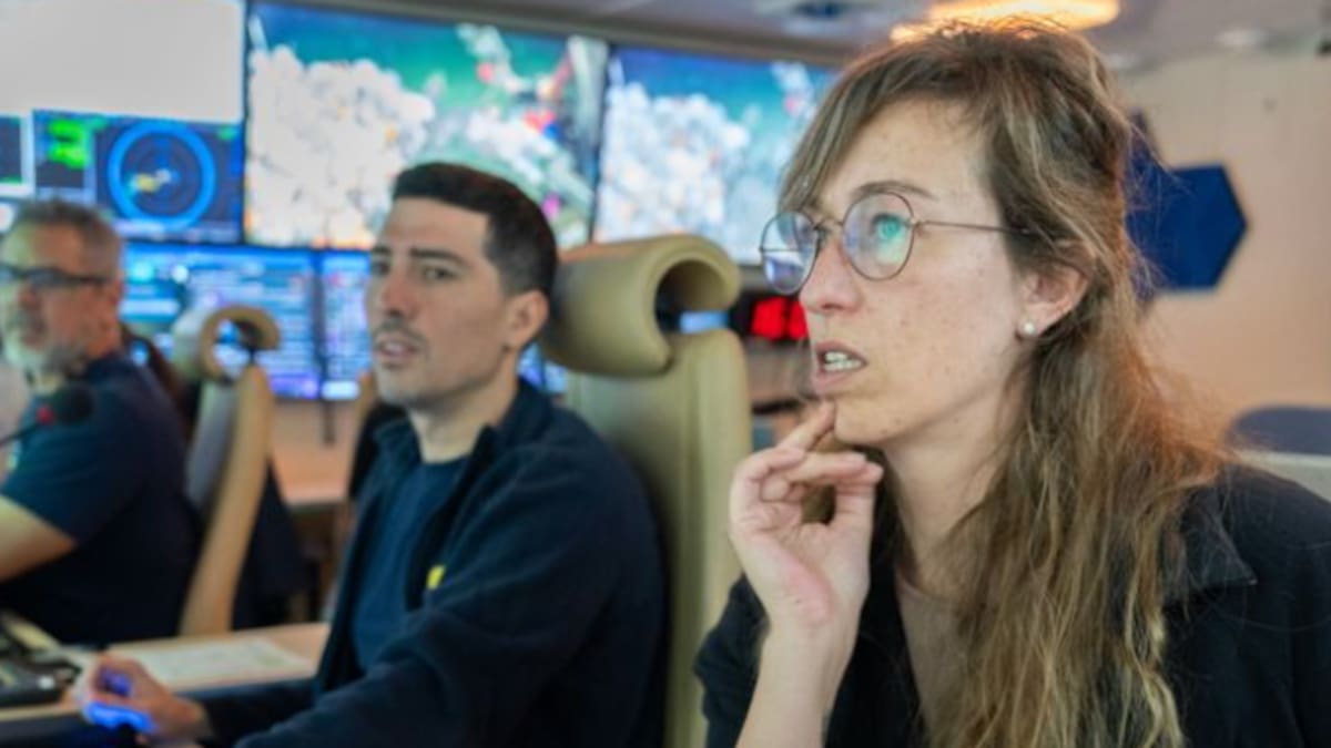 Orgullo nacional: la científica argentina que descubrió una medusa gigante tras bajar 5000 metros al abismo marino