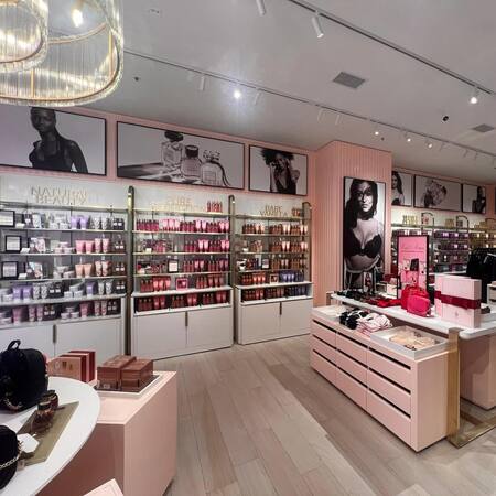 Abrió el primer local de Victoria