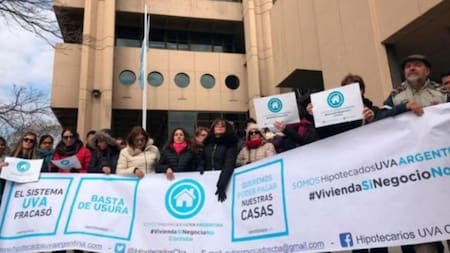 Movilización de los "hipotecados UVA". Foto: NA.