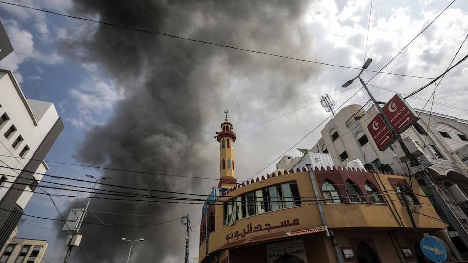 Guerra en Medio Oriente: Israel corta totalmente el suministro de electricidad, alimentos y combustible a Gaza. EFE