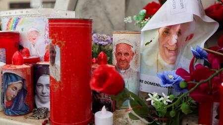 Cadena de oración por la salud del papa Francisco. Foto: Reuters.