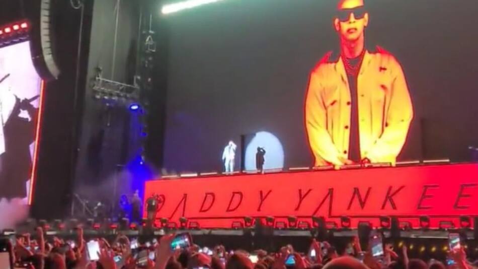El fuego en el escenario. Foto: captura de video.