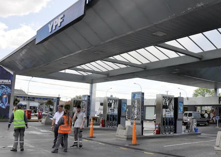 Estaciones de servicio cerrada por falta de combustible. Foto: NA.