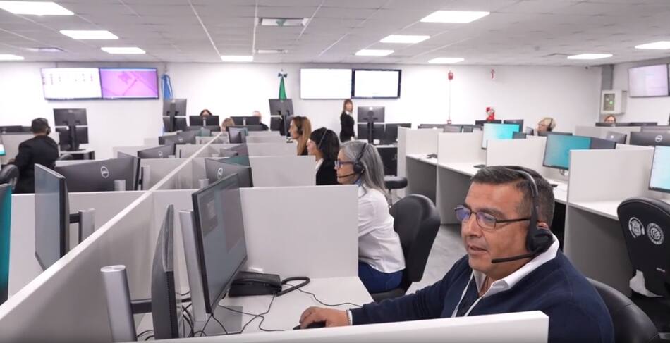 Las nuevas instalaciones de la Central de Atención Telefónica de Emergencias (CATE) de La Plata. Foto: Captura de pantalla.