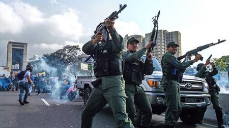 Tensión en Venezuela: militares anti Maduro liberaron a Leopoldo López, violencia, incidentes, NA