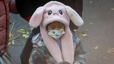 China en alerta por el aumento de neumonía infantil. Foto: EFE.