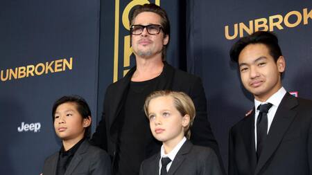 Brad Pitt con sus hijos. Foto: Twitter