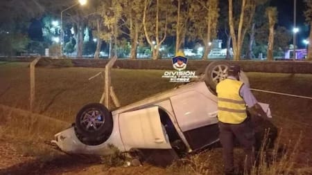 Accidente de tránsito de un joven alcoholizado en Neuquén. Foto: NA.