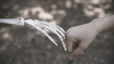 El tenebroso juego basado en IA. Foto Freepik