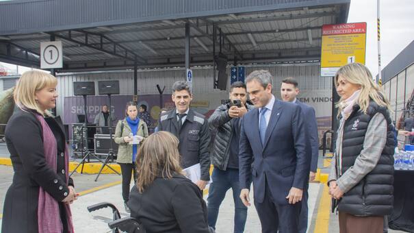 La alianza entre la Aduana y Cilsa aceleró la entrega de más de mil sillas de ruedas