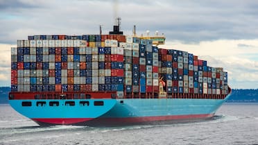 Una potencia mundial lanza un imponente buque de carga de propulsión nuclear: puede transportar 14.000 contenedores