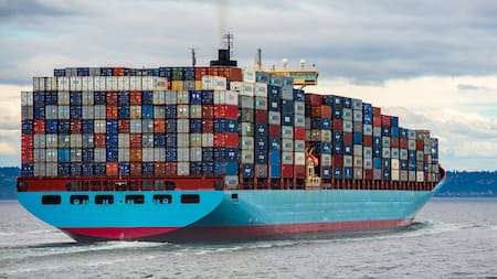 Una potencia mundial lanza un imponente buque de carga de propulsión nuclear: puede transportar 14.000 contenedores