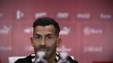 Conferencia de prensa de Carlos Tevez en Independiente. Foto: @Independiente.