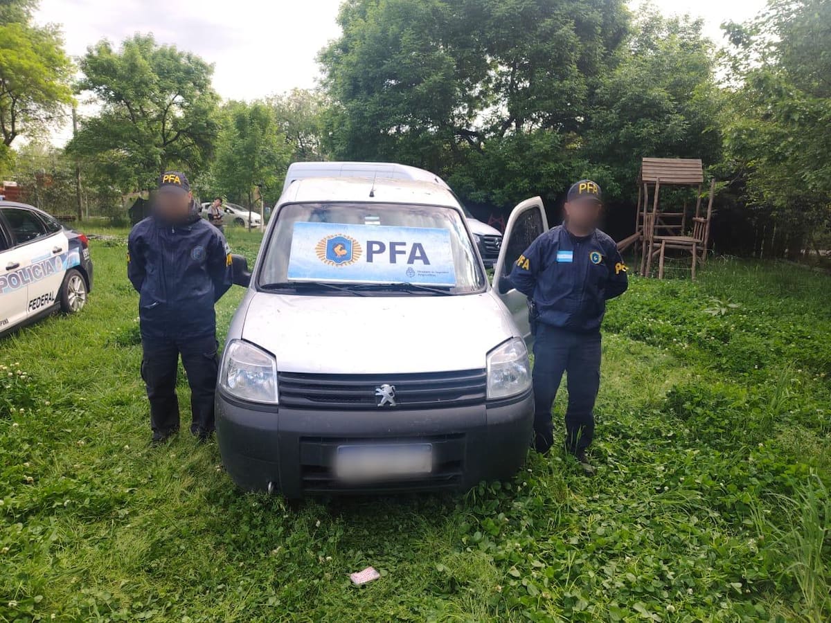 Efectivos de la PFA rescataron a una joven uruguaya de 15 años que era buscada en su país por INTERPOL.