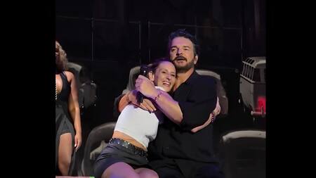 Ricardo Arjona le dejó un valioso consejo a una fan. Foto: Captura de video.