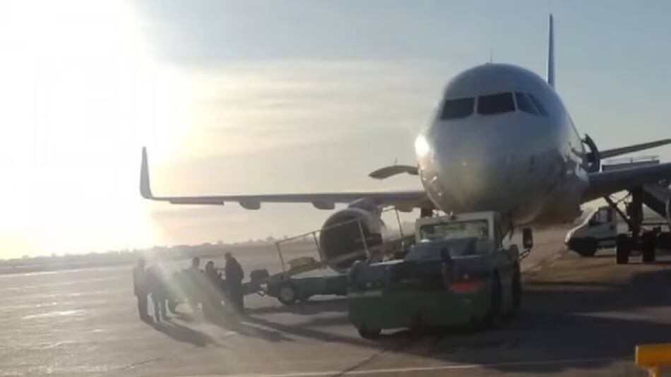 El avión evacuado en la provincia de Córdoba. Foto: redes sociales