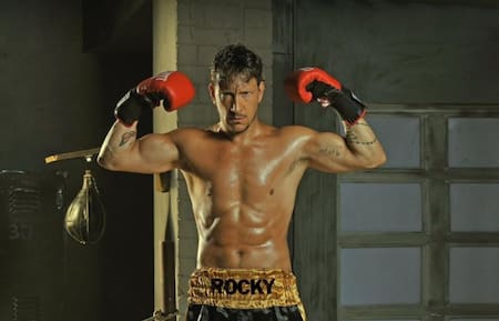 Nicolás Vázquez en el rol de Rocky Balboa.