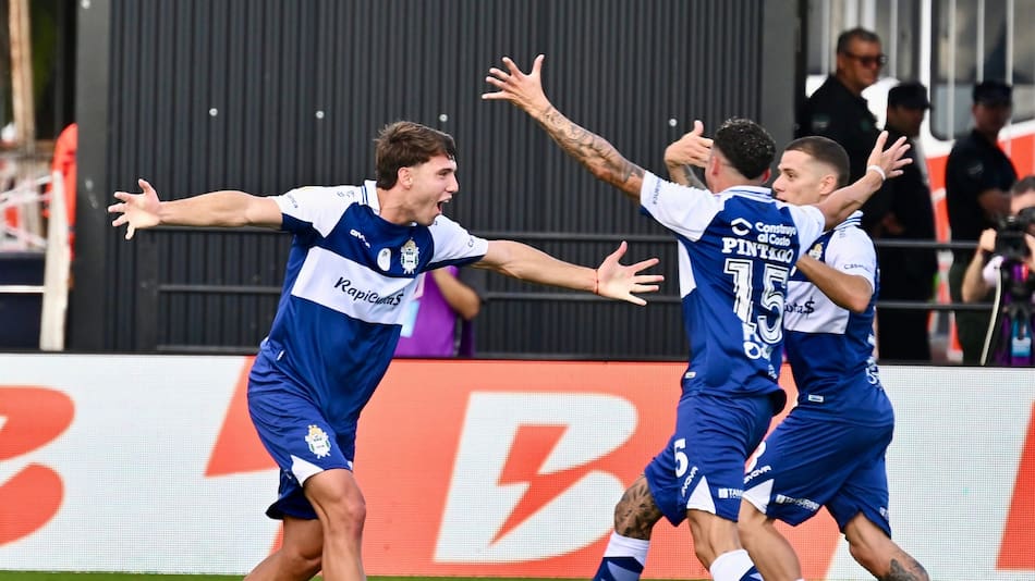 Gimnasia La Plata venció a Barracas Central como visitante.