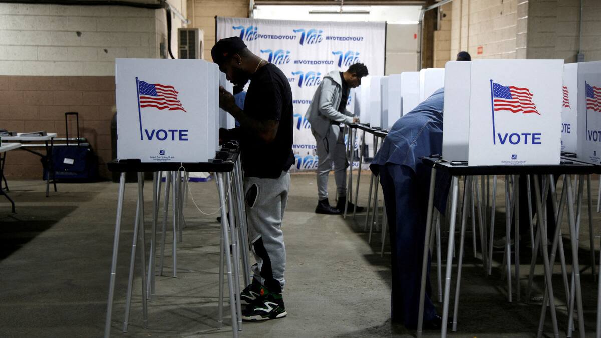 El FBI advierte a los electores para que no caigan en estafas virtuales durante los comicios en Estados Unidos. Foto: Reuters.