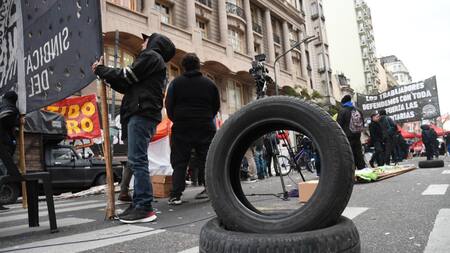 Sindicato del Neumático en el Ministerio de Trabajo_Télam