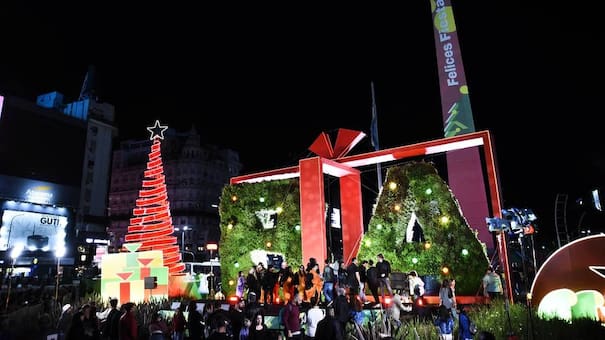 El Paseo de Navidad llega a Buenos Aires con un sorprendente jardín lumínico y entrada gratis: a qué hora se prenden las luces y cuándo estará Papá Noel
