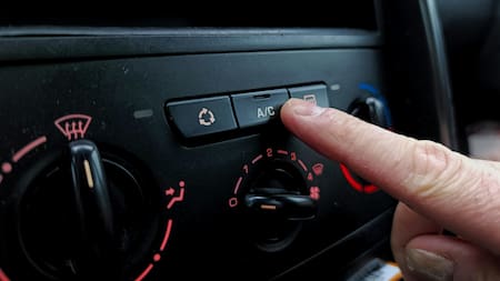 Puede afectar el rendimiento del vehículo, aumentar el consumo del combustible y puede generar somnolencia. Foto: Pexels.