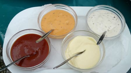 Eligen las 10 mejores salsas del mundo: cuáles son, de qué están hechas y por qué destacan sobre el resto