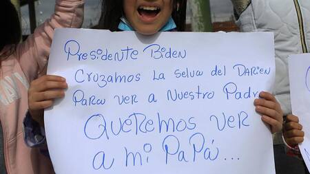 Niños venezolanos protestaron en la frontera entre México y EE.UU_EFE