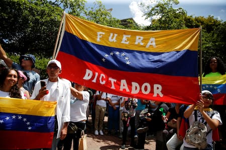 Marcha opositora en Venezuela. Foto: Reuters