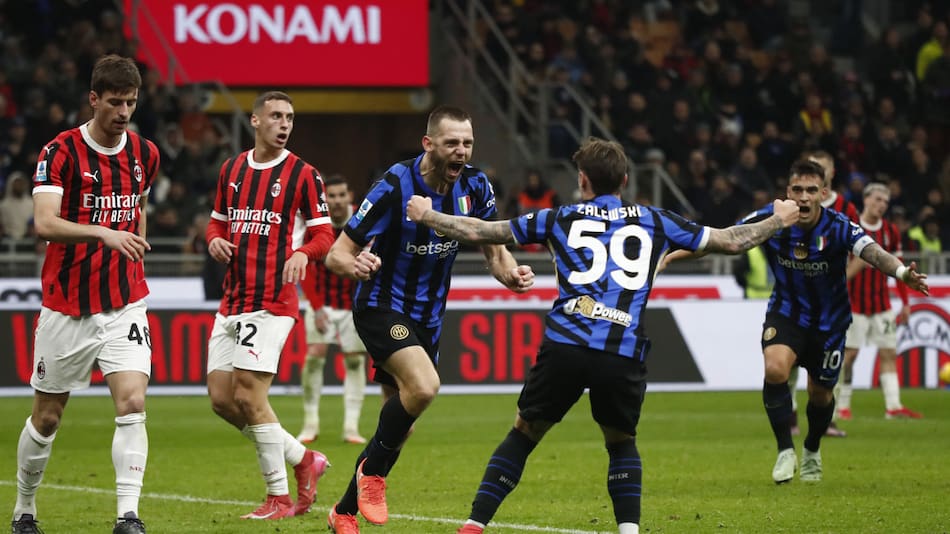 AC Milan vs. Inter de Milán. Foto: Reuters (Alessandro Garofalo)