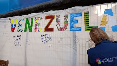 Elecciones de Venezuela en la Embajada en Buenos Aires. Foto: Twitter.