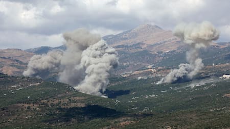 Ataque de Israel y Hezbollah en la fronera con el Líbano. Foto: Reuters