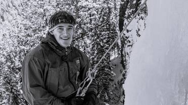Quien era Balin Miller, el alpinista de 23 años que murió mientras transmitía en vivo para TikTok