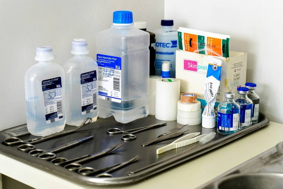 Productos médicos para una cirugía. Foto: Unsplash.
