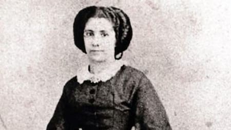 Aurelia Vélez Sársfield, historia