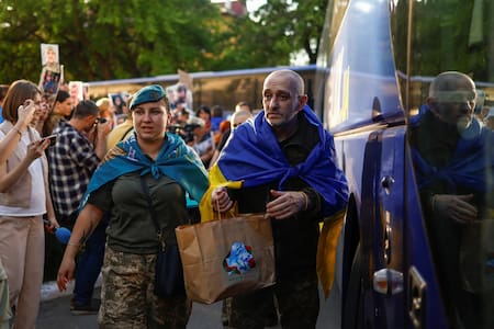 Canje de prisioneros entre Ucrania y Rusia. Foto: Reuters/Valentyn Ogirenko