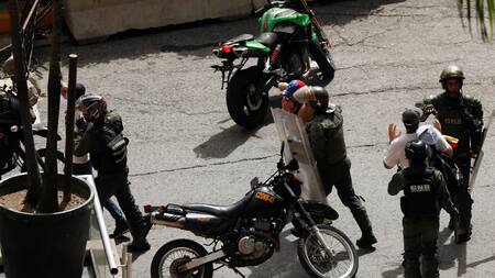 Represión policial en Venezuela. Foto: Reuters.