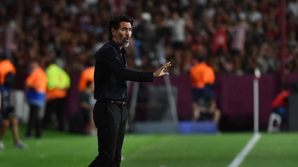 Eduardo Domínguez, entrenador de Estudiantes de La Plata. Foto: Télam.