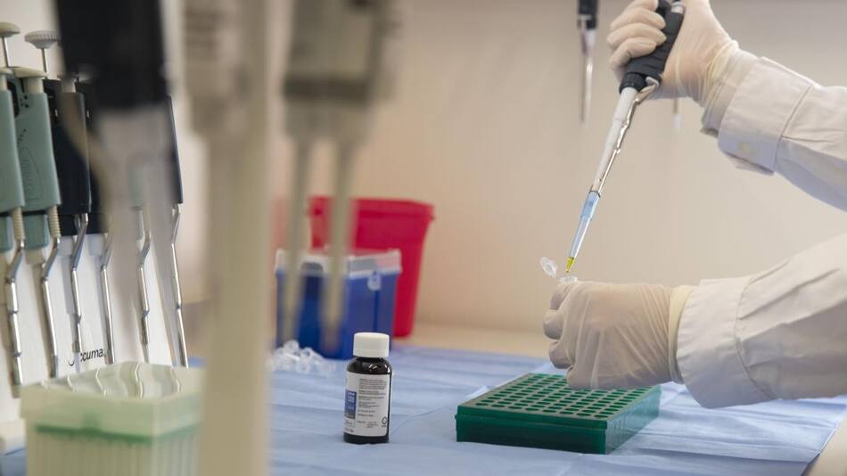 Covid-19, coronavirus en Argentina, laboratorio, clínica, NA