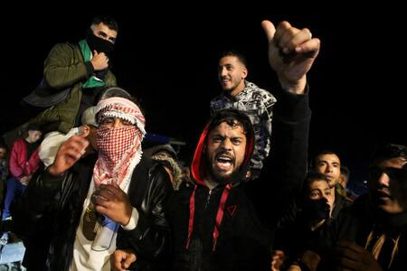 Los palestinos celebran el acuerdo de tregua en la Franja de Gaza. Foto: Reuters.