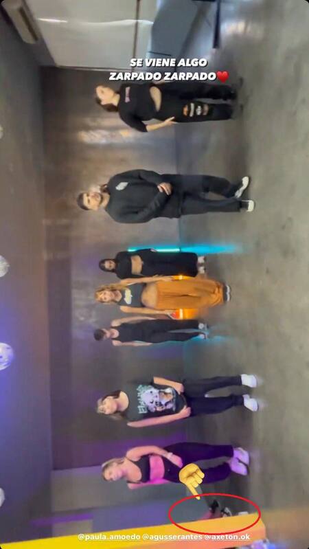 En la historia de For Vigna se ven los pies de Julieta. Foto: Instagram.