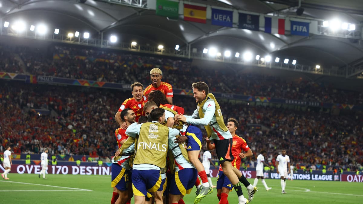 España se impuso a Francia y enfrentará a Portugal en la final. Foto: Reuters/Kai Pfaffenbach